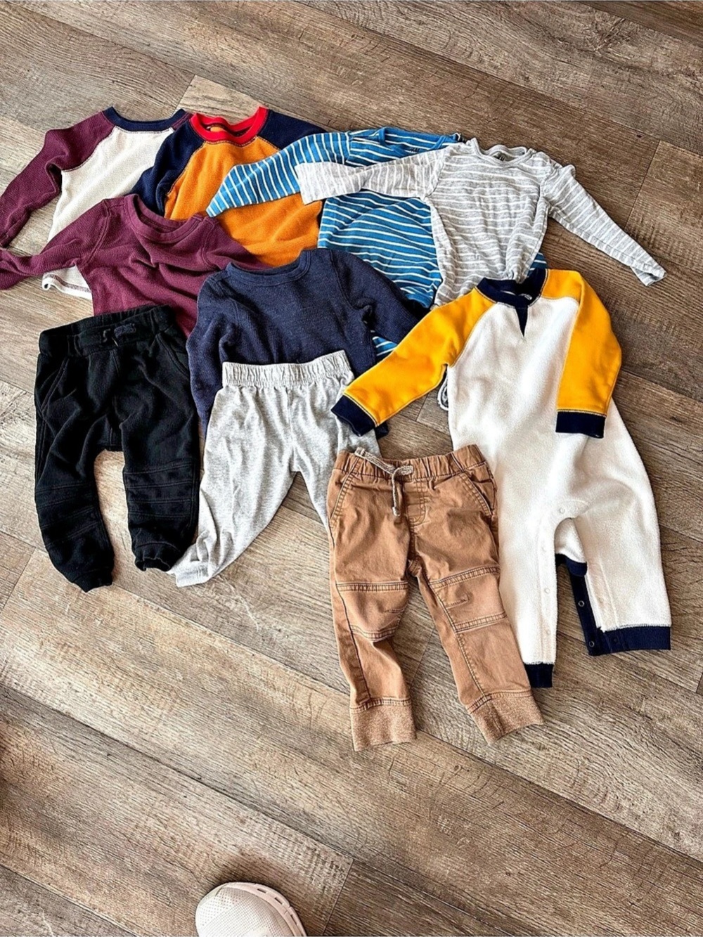 Boys 12-18 month Long Sleeve Top Lot Multicolor